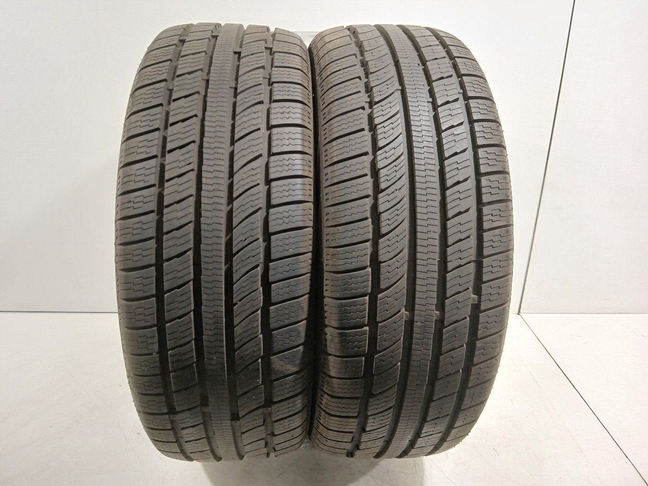Bandenset 2 stuks 4-Seizoenen 205 50 R17, Auto-onderdelen, Banden en Velgen, Onderdelen@venauto.nl, Van der Ven Autorecycling B.V.