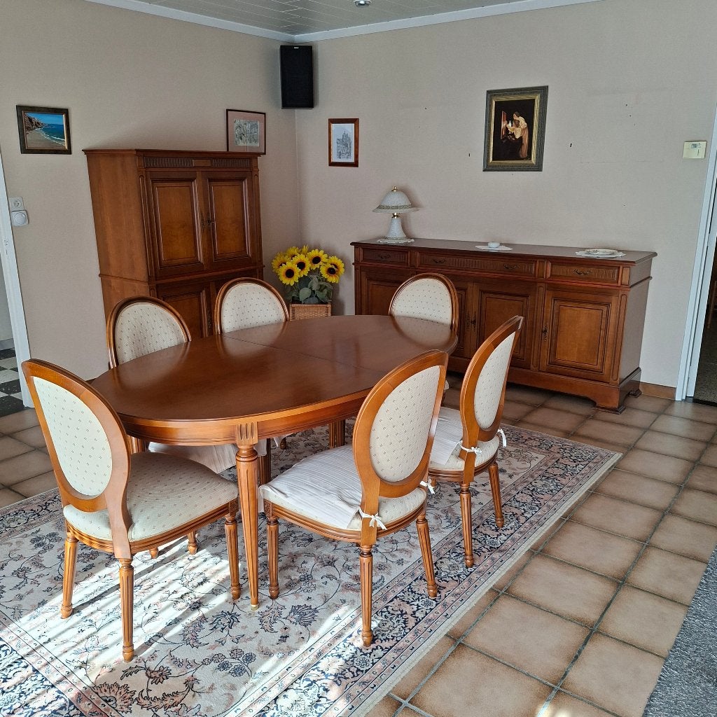 Eetplaats kerselaar, Ophalen, Zo goed als nieuw, Kerselaar, 4 tot 6 stoelen