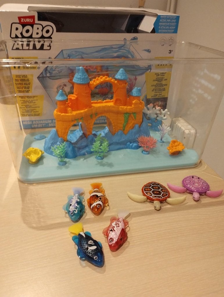 Robo Alive Mega Aquarium Set met Licht, Ophalen, Zo goed als nieuw, Jongen of Meisje
