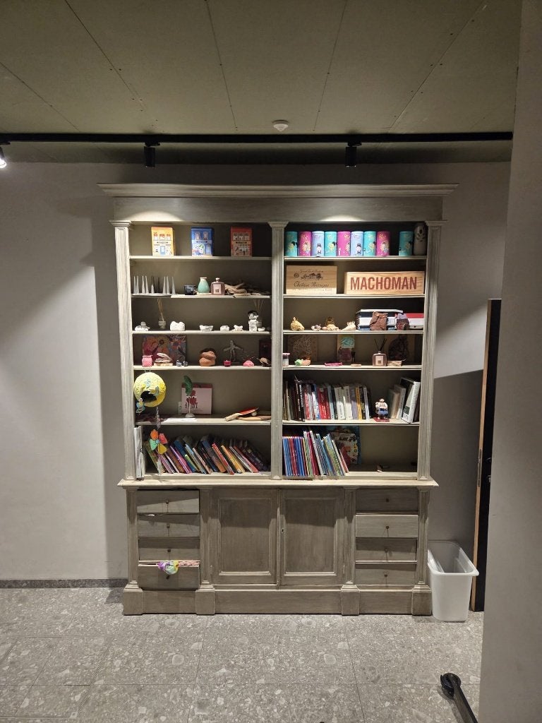landelijke boekenkast, Ophalen, Gebruikt, 200 cm of meer, Met lade(s)