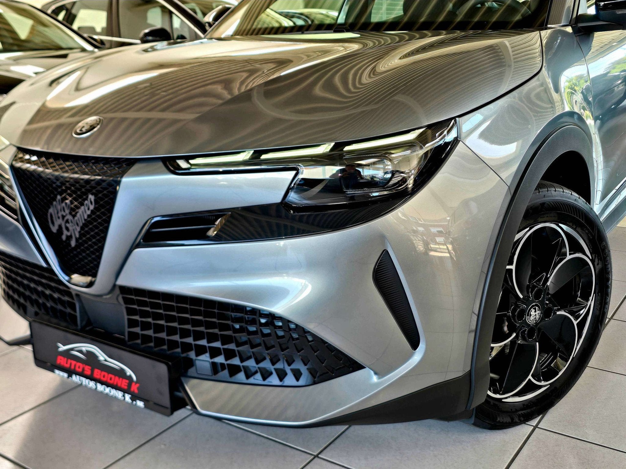 Alfa Romeo e-Junior 54 kWh Elettrica / Apple + android / Led, Autos, Noir, 5 portes, 5 places, Automatique