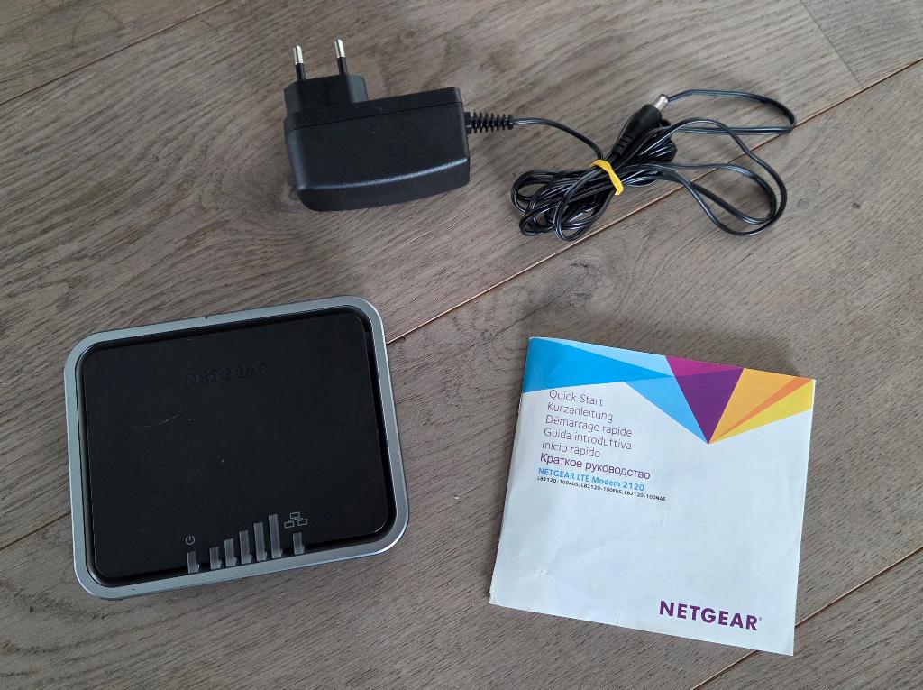 Netgear LB2120 - 4G Modem, Verzenden, Gebruikt, Router met modem, NETGEAR