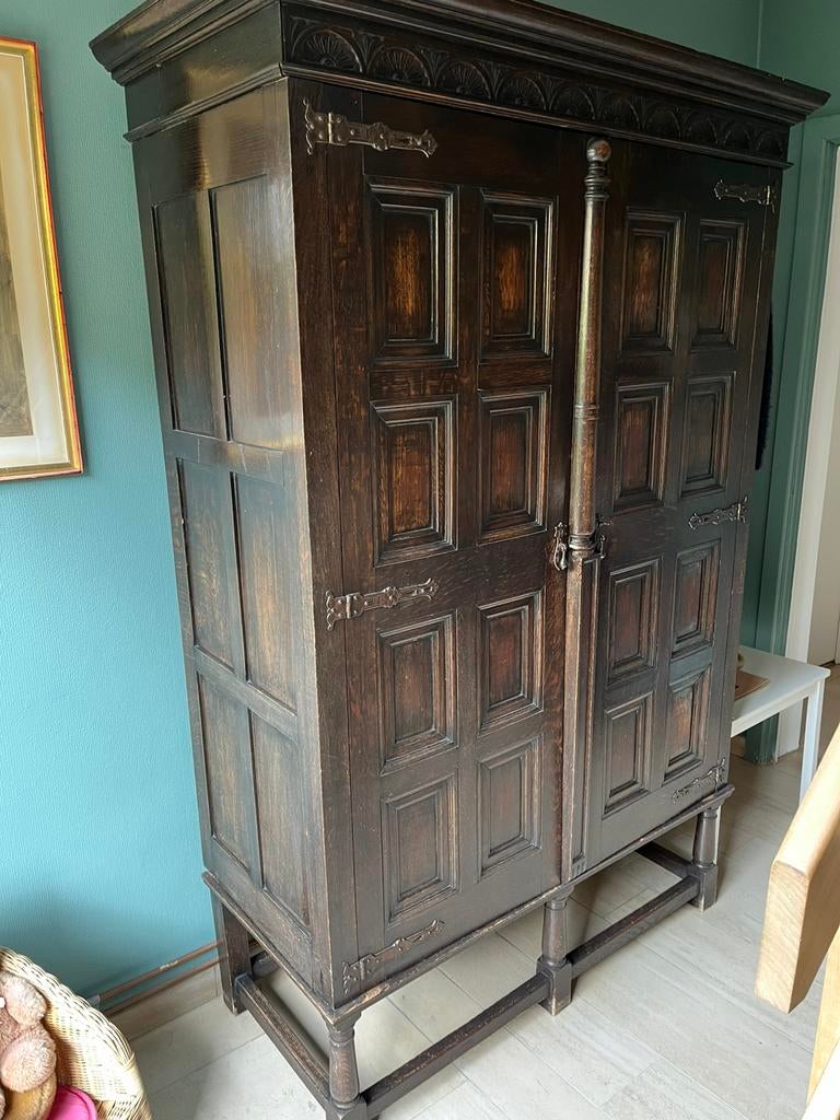 Armoire de vestiaire ancienne, Antiquités & Art, Antiquités | Meubles | Armoires, Enlèvement