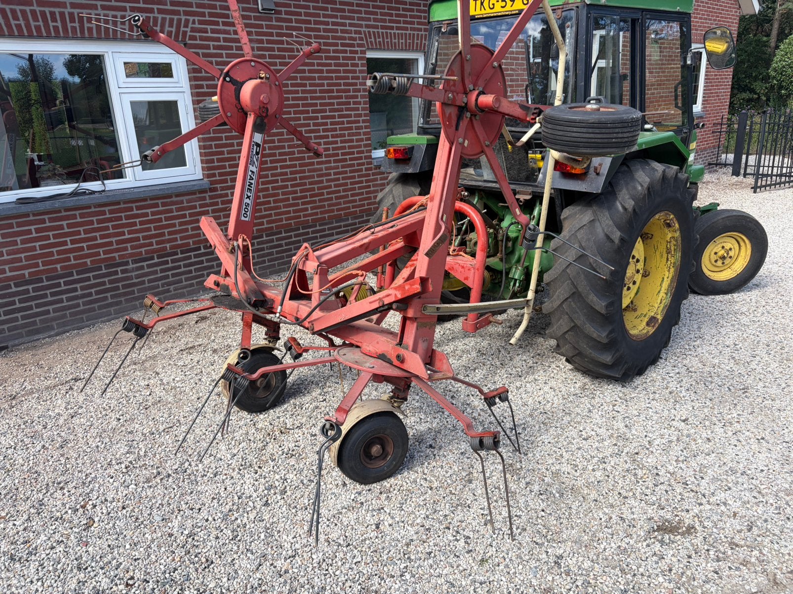 Nette pz fanex 500 hooimachine, Ophalen