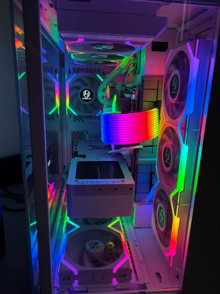 Lian Li gaming pc AMD Ryzen 7 9800x3D RTX 5070 TI, Ophalen, Nieuw, Gaming