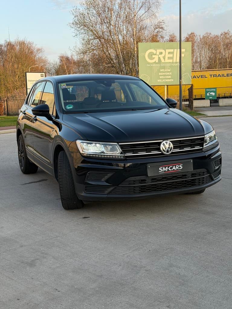 Volkswagen Tiguan 2.0d, Auto's, Automaat, Stof, Zwart, Zwart