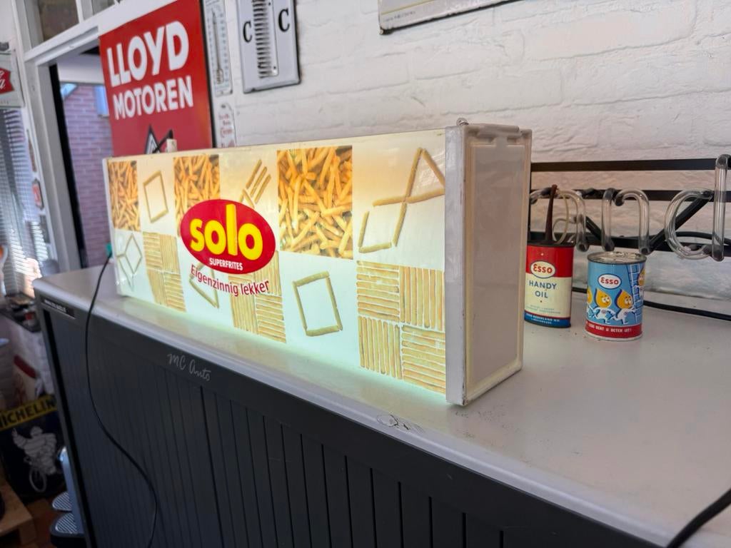 Solo Friet oude reclame lichtbak, Ophalen, Gebruikt, Lichtbak of (neon) lamp