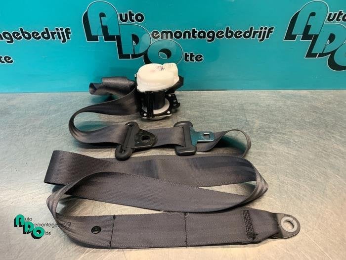 Ceinture de sécurité arrière droite d'un Toyota Yaris Ver, -, 3 mois de garantie, Toyota, Utilisé