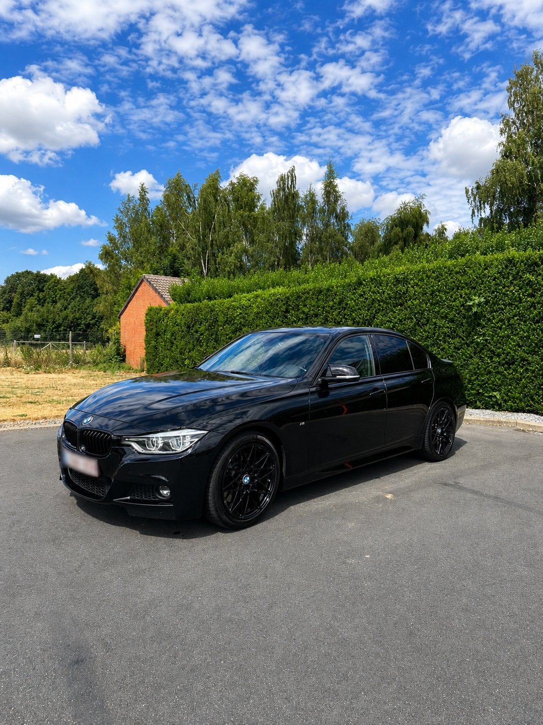 BMW 318d Berline M Sport – 2016 – 185 000 km, Auto's, Dealer onderhouden, Achterwielaandrijving, Zwart, Leder