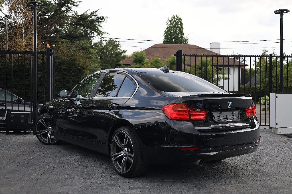 BMW 318 d | Berline | Cruise | Navi | Airco | Car-PASS, Auto's, BMW, 100 kW, Euro 5, Stof, 1995 cc