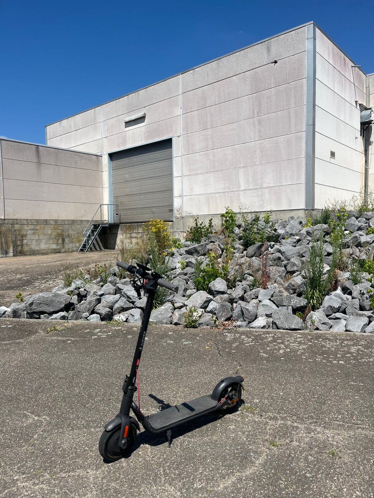 Le Navee v40i doit être utilisé, Vélos & Vélomoteurs, Trottinettes, Comme neuf, Enlèvement
