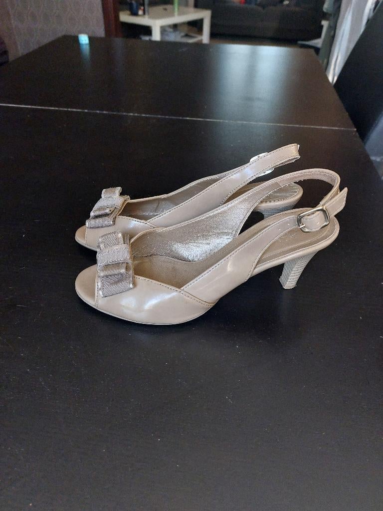 Escarpins Gabor taille 38,5, Enlèvement ou Envoi, Beige, Chaussures à haut talons, Gabor