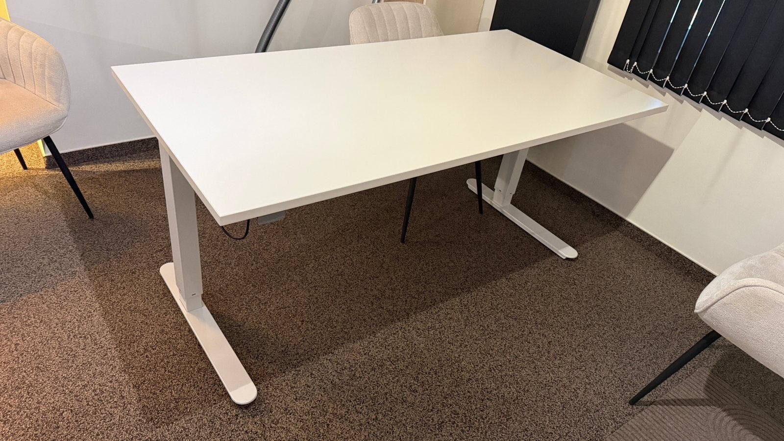 Jysk bureautafel automatisch hoog instelbaar 80x160cm, Enlèvement, Comme neuf, Jysk