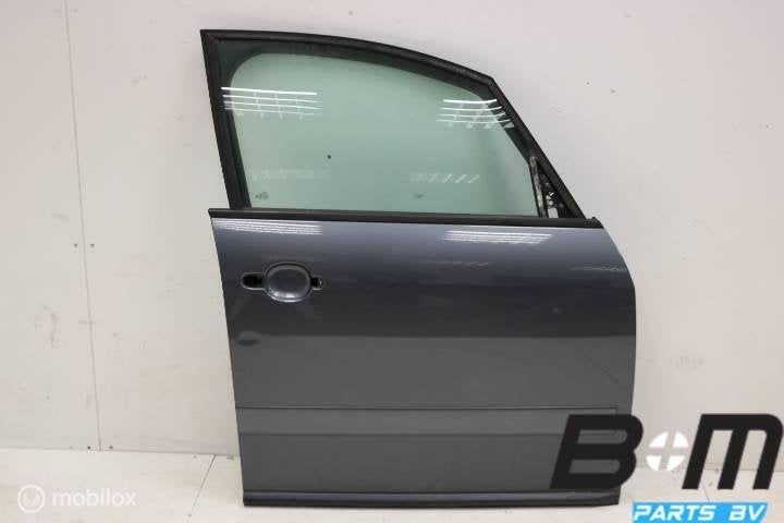 Portier rechtsvoor Audi A2 LX7Z 8Z0831052A, Utilisé