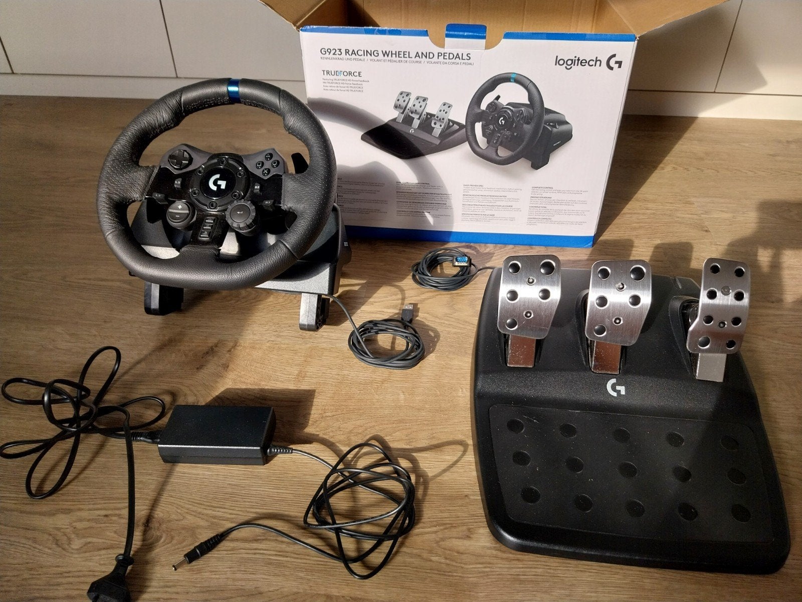 G923 Racing wheel and pedals - Trueforce - Playstation, Ophalen, Zo goed als nieuw
