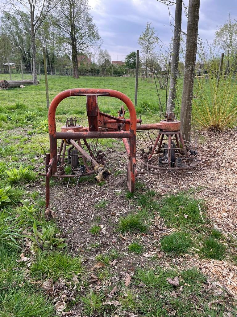Hooikeerder, Enlèvement, Technique d'alimentation