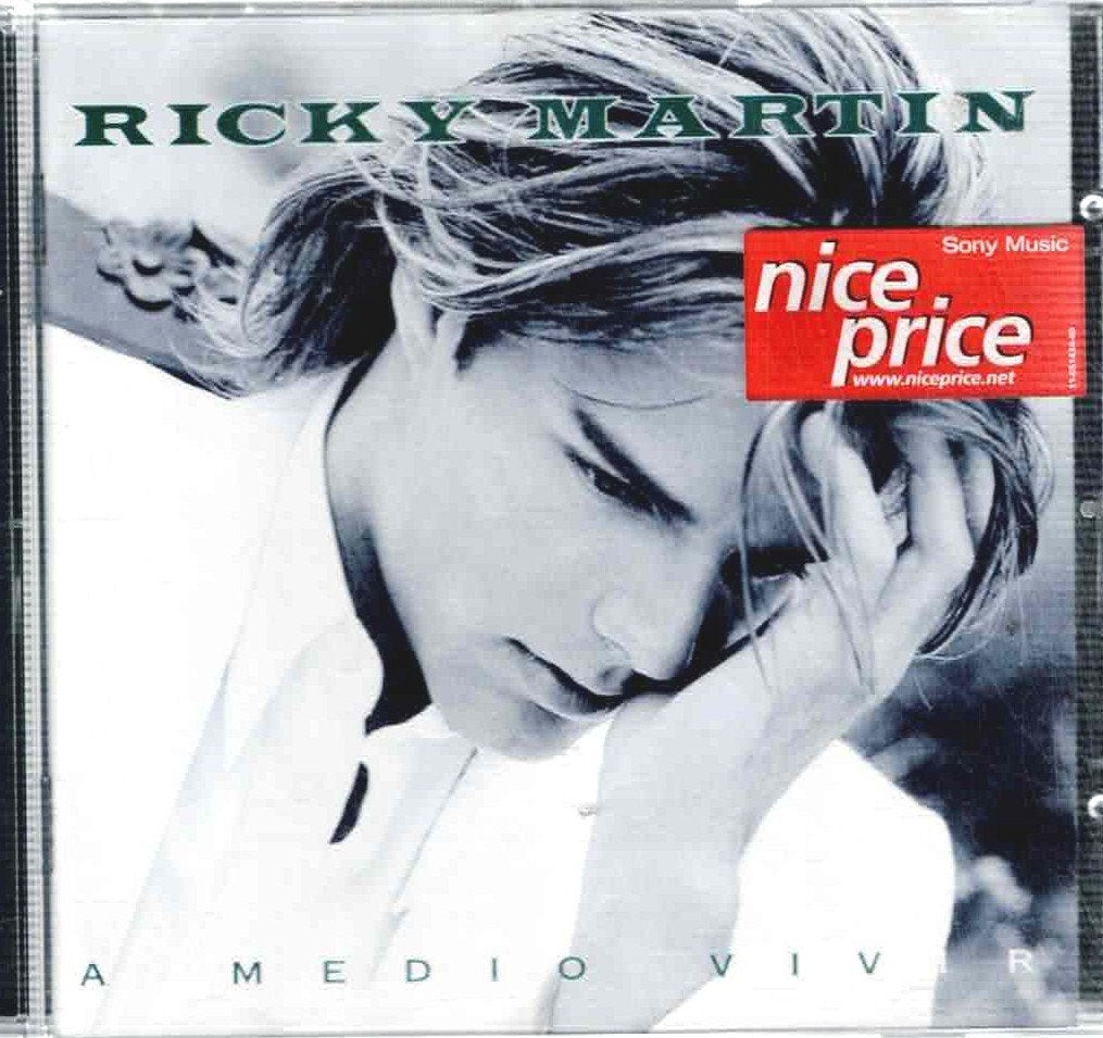 cd  /  Ricky Martin – A Medio Vivir, Ophalen of Verzenden