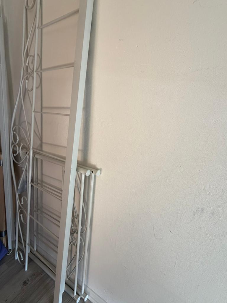 1 persoons tiener bed, wit, Doe-het-zelf en Bouw, Steigers, Ophalen, Zo goed als nieuw