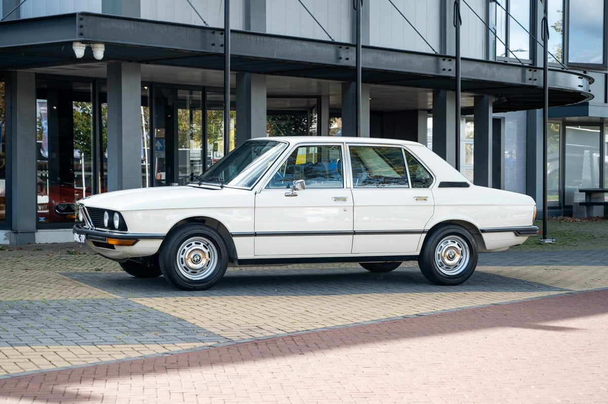 BMW 5 Serie 520 (E12) (bj 1978), Auto's, 90 kW, 4 deurs, Gebruikt, Wit