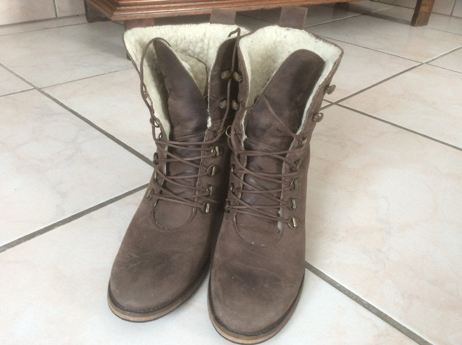 Warme laarsjes met wol Footwork leather 39 bruin, Kleding | Dames, Ophalen of Verzenden, Zo goed als nieuw, Bruin