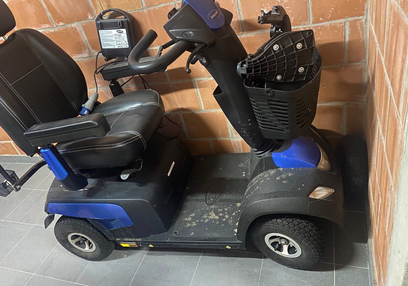Scootmobiel Invacare Comet Pro 4-wiel - 15km/u - met lader, Diversen, Ophalen, Gebruikt, Invacare