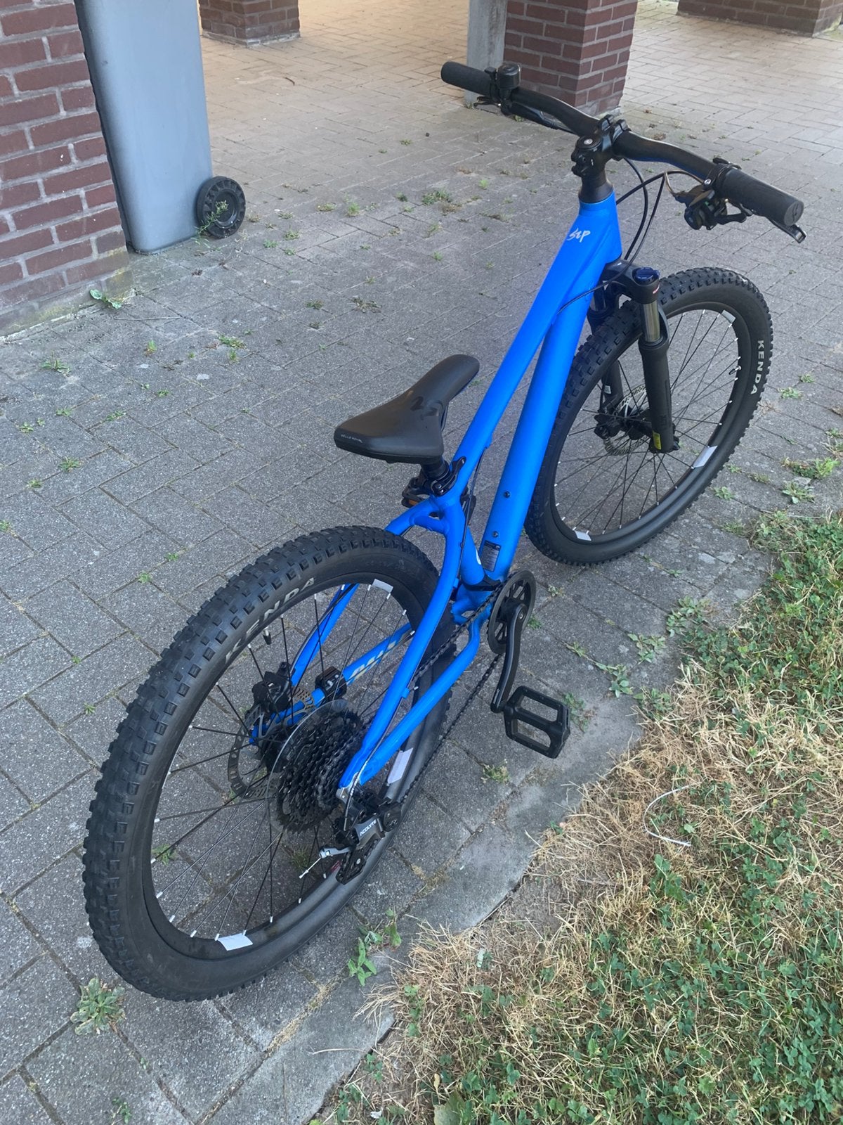 LIMITED EDITION GIANT STP 24 FS BLUE KIDS BIKE   7 - 12 jaar, Fietsen en Brommers, Ophalen, Zo goed als nieuw, Schijfrem, Giant