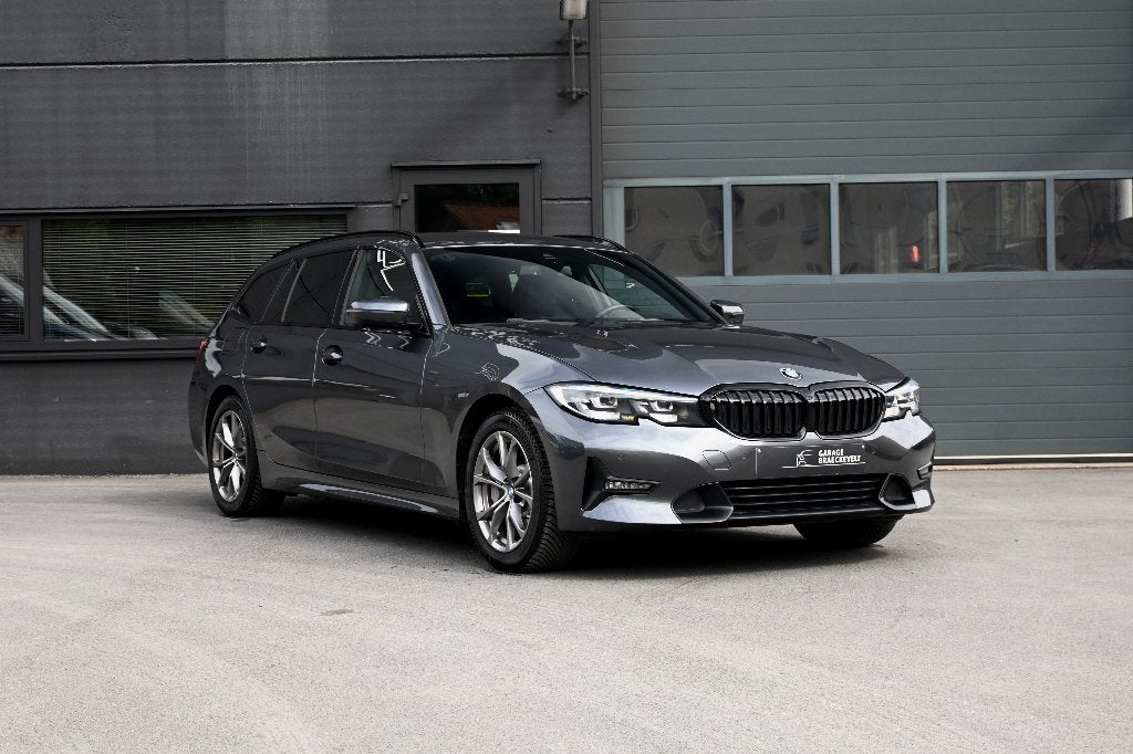 BMW 330e e Plug in - SportLine - HIFI - Trekhaak - LEDER, Auto's, BMW, Automaat, 1998 cc, Achterwielaandrijving, 4 cilinders