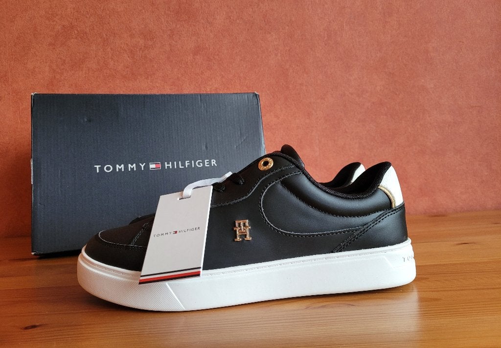 Mooi paar Tommy Hilfiger-sneakers, nieuw met label, Zwart, Nieuw, Ophalen of Verzenden, Sneakers