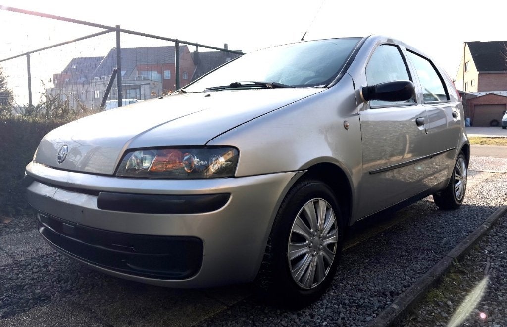 fiat punto 1200 benz. word gekeurd voor verk euro4, Auto's, Fiat, Voorwielaandrijving, Stof, 1242 cc, 4 cilinders