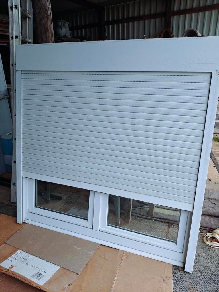 PVC raam en raam met rolluik / ramen, Doe-het-zelf en Bouw, Rolluiken, Ophalen, Wit