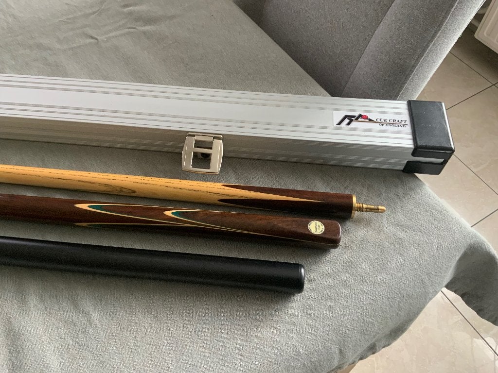 Snookerkeu met case, Sport en Fitness, Ophalen, Zo goed als nieuw, Keu of Ballen