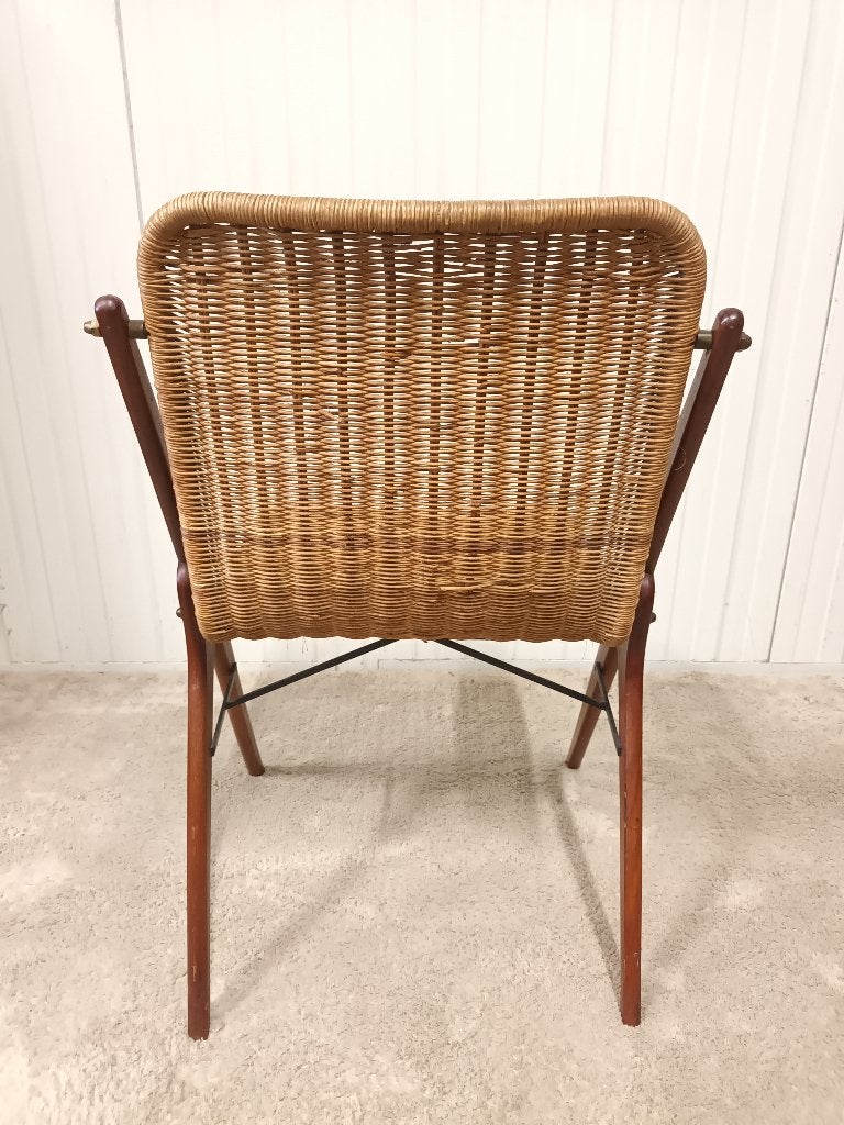 Chaise en teck et rotin du milieu du siècle, Enlèvement