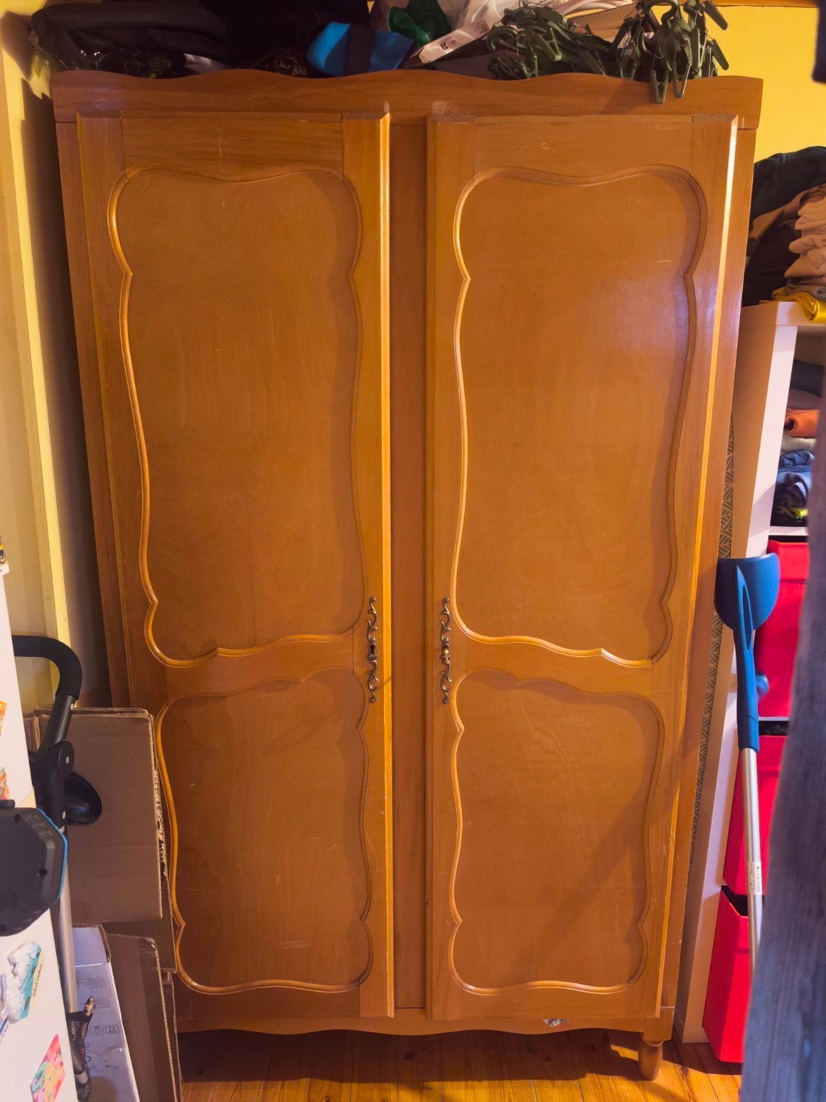 GRATUIT - Armoire à vêtements avec penderie en PARFAIT État, Neuf, 100 à 150 cm, Chêne, Avec porte(s)