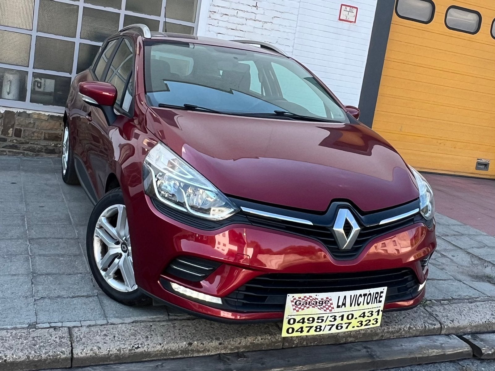 Renault CLio break 0.9 essence 2017 année 66kw 0032478767323, Auto's, Renault, Voorwielaandrijving, 898 cc, Stof, Euro 6