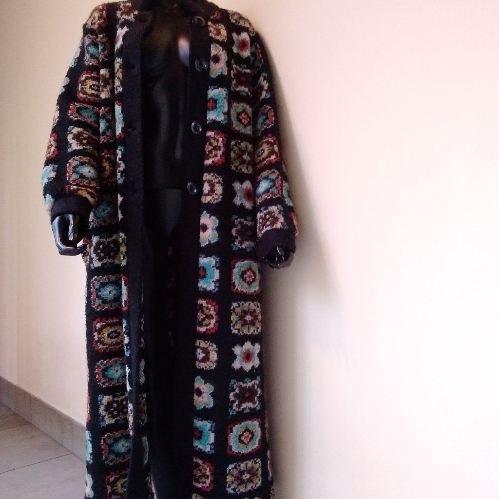Prachtige lange wijde mantel/pull granny square. Italy, Kleding | Dames, Jassen | Winter, Lange wijde pul/mantel, Verzenden, Gedragen