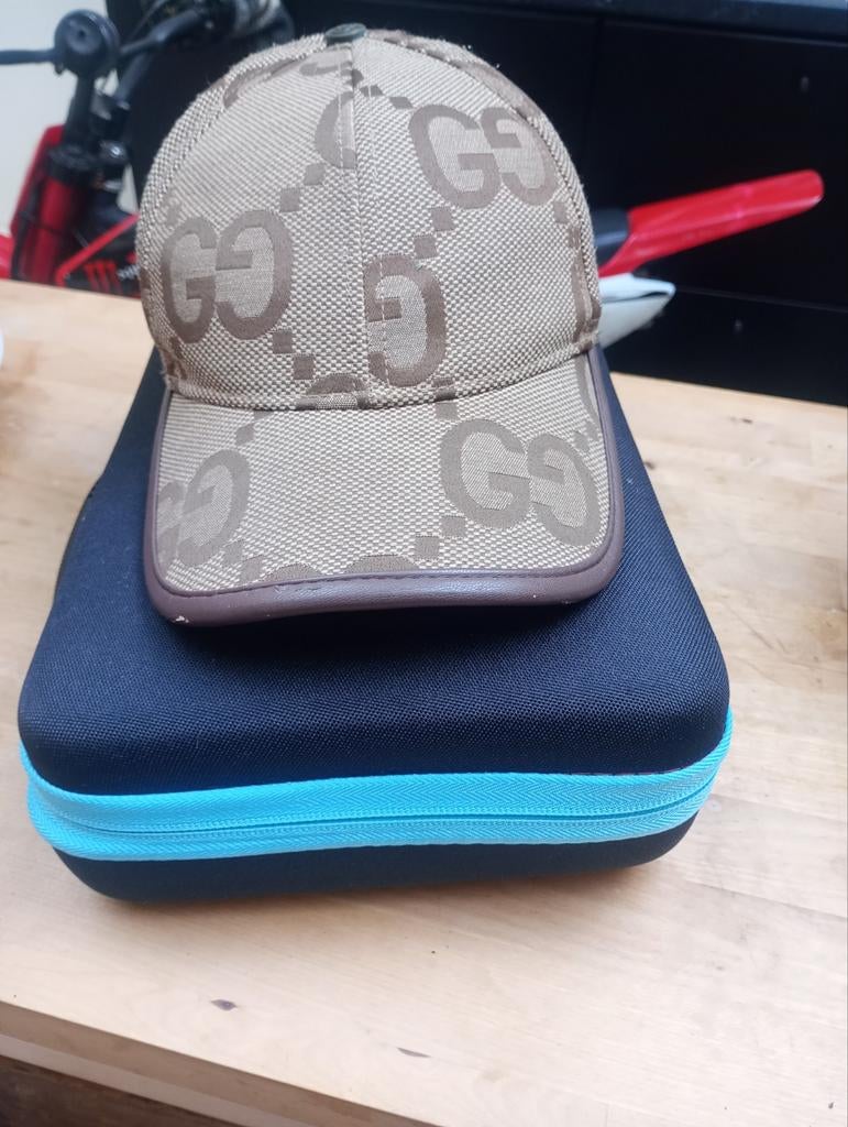 Gucci pet in heel goede staat, Ophalen, Pet