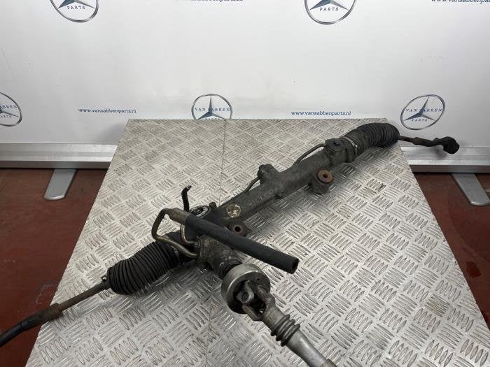 Crémaillère de direction d'un Mercedes C-Klasse, Autos : Pièces & Accessoires, Commande, Mercedes-Benz, Utilisé, 3 mois de garantie