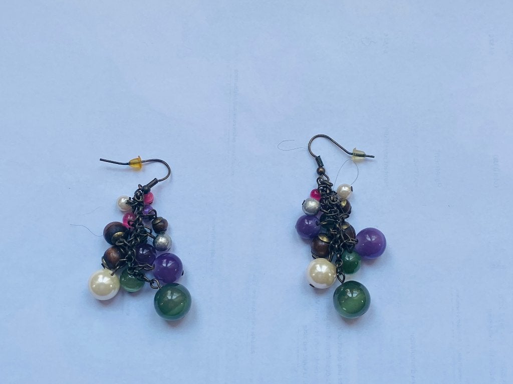 Boucles d'oreilles - perles de couleur, Bijoux, Sacs & Beauté, Boucles d'oreilles, Enlèvement ou Envoi, Comme neuf, Autres couleurs