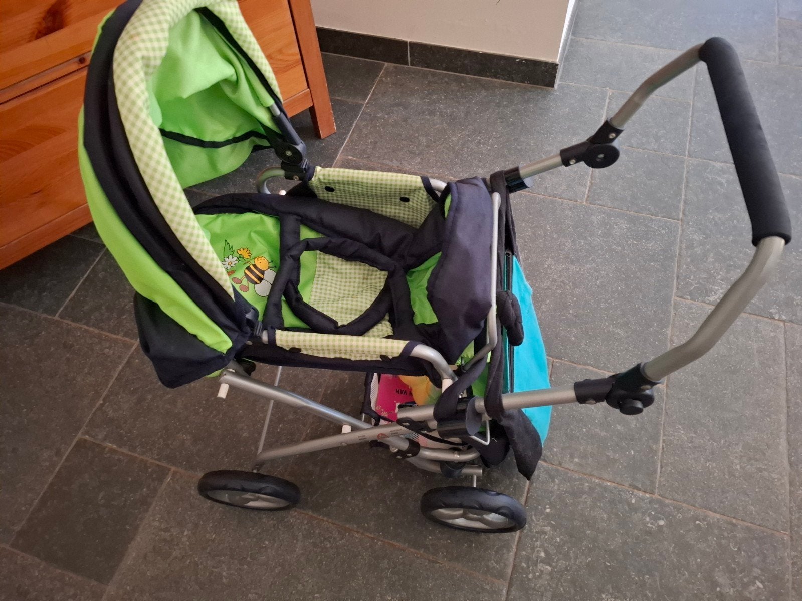 Buggy voor kindjes, Enlèvement, Utilisé