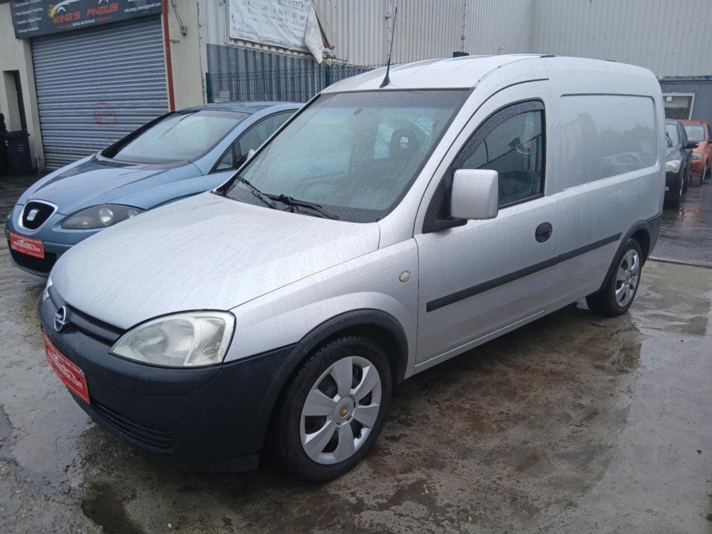 Opel combo  essence LPG, Autos, Argent ou Gris, Achat, 50 kW, 4 portes