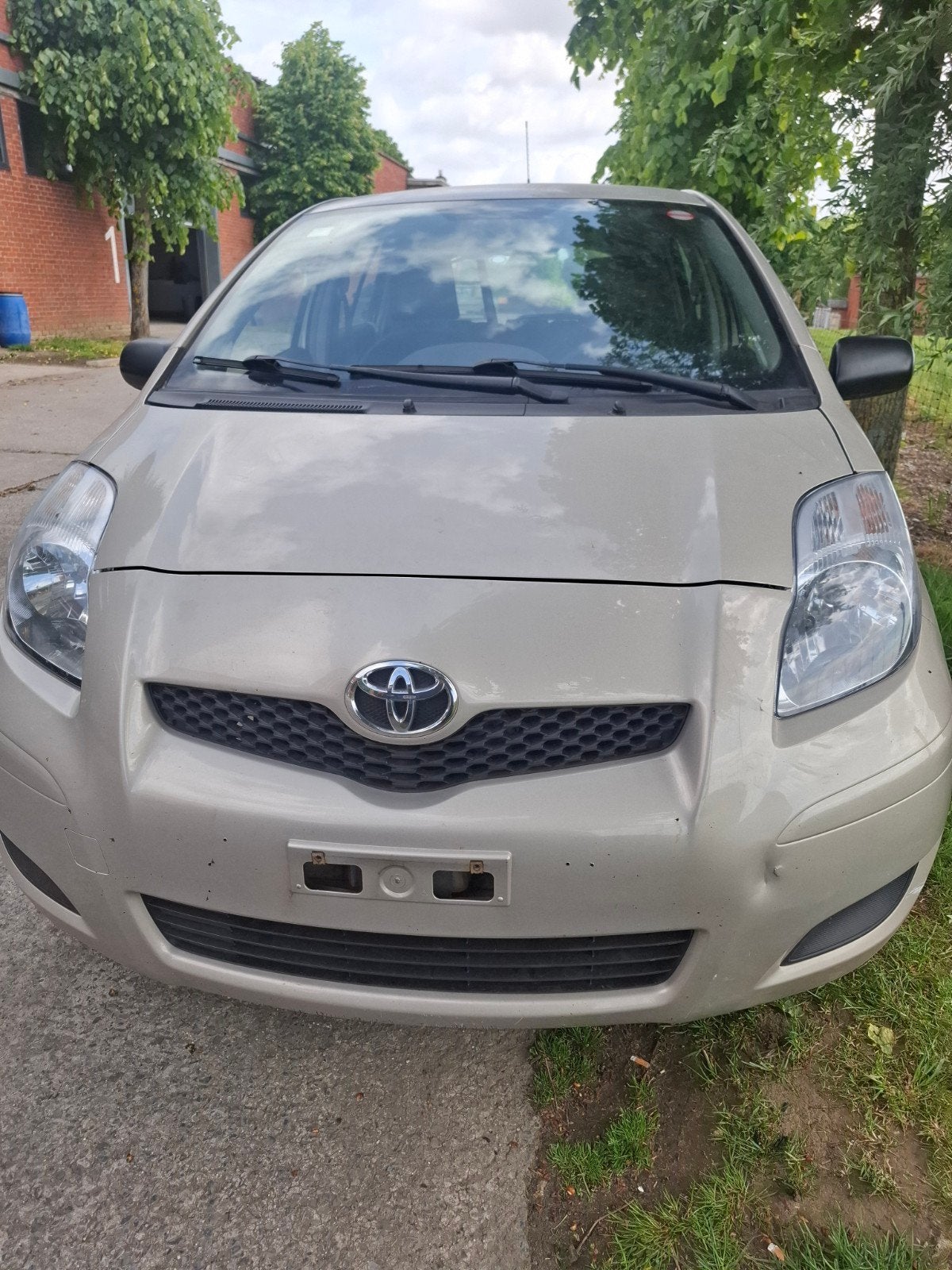 Toyota yaris 2010 benzine 64000km, Auto's, Toyota, Particulier, Te koop