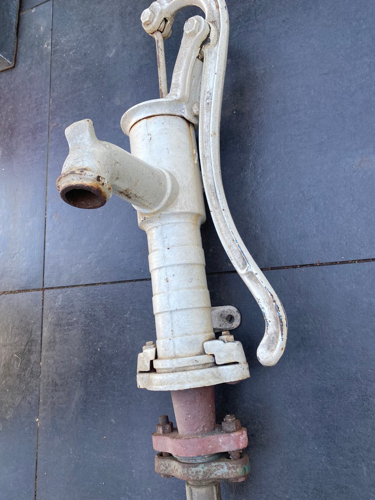 Oude gietijzeren waterpomp, Tuin en Terras, Ophalen, Gebruikt, Handmatig, Bronpomp