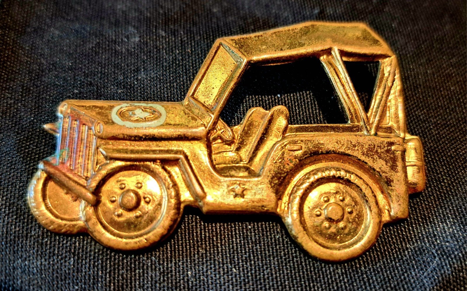 Mooi speldje van de bevrijdings-Jeep Willys US september 194