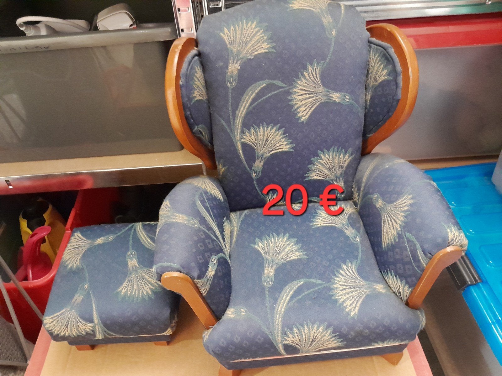 fauteuil et pouf miniature, Enlèvement