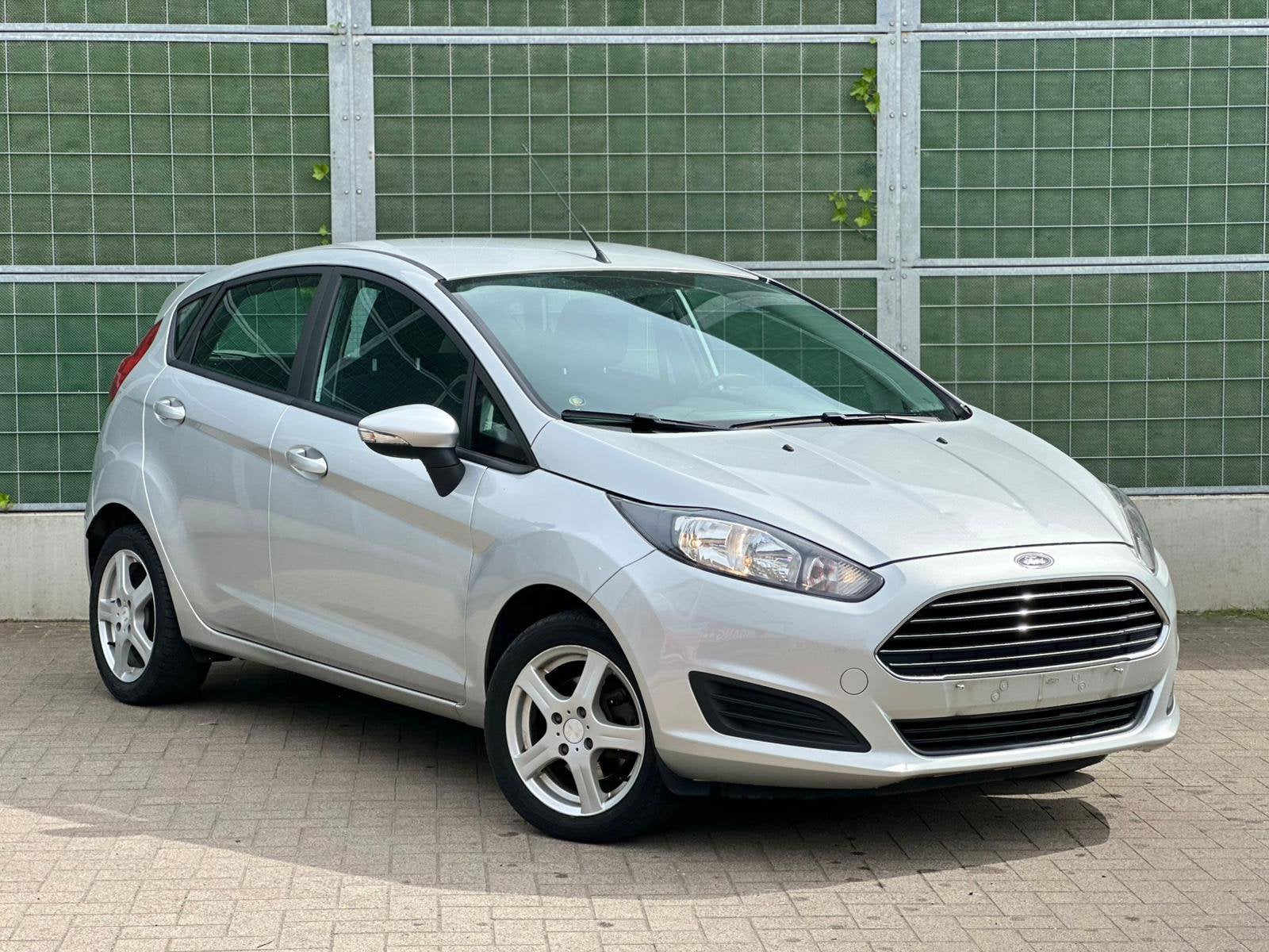 Ford Fiesta 1.6 Essence, Autos, Achat, 4 portes, Entreprise, Boîte manuelle