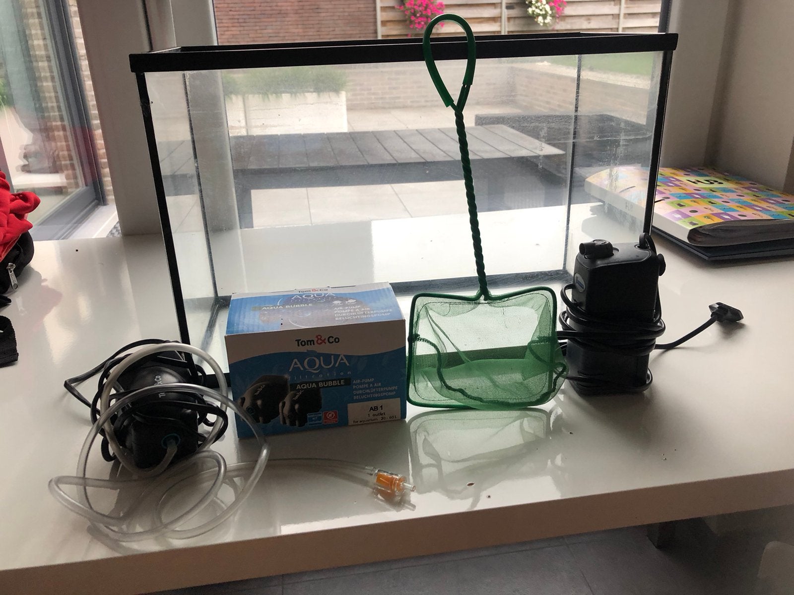Aquarium met toebehoren, Ophalen, Zo goed als nieuw