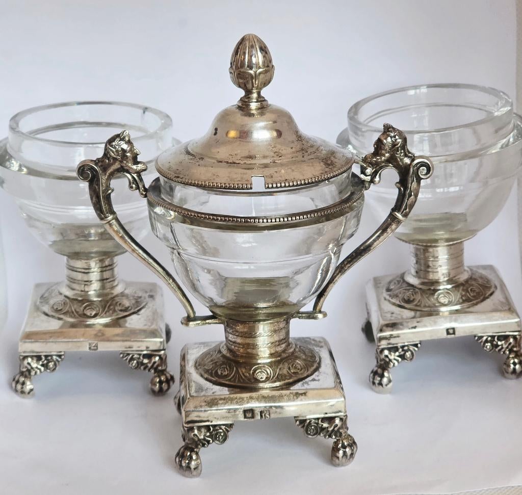 Antieke zilveren tafelset:mosterd,2 zoutvaatjes,1820-1858, Ophalen of Verzenden, Zilver