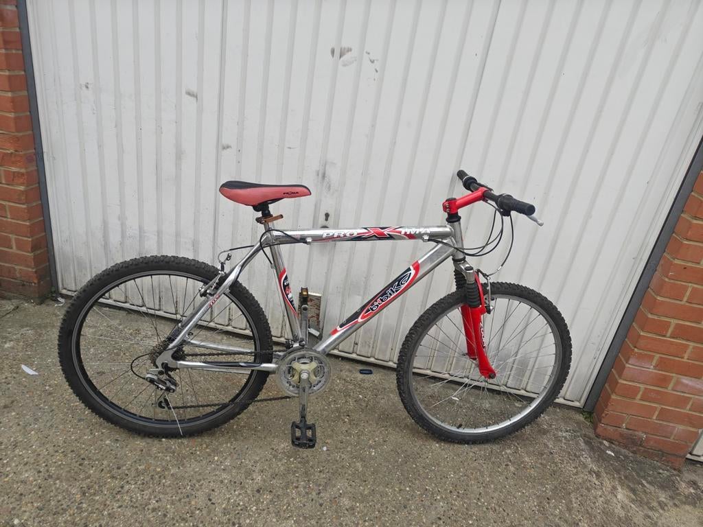 Vélo VTT alu très Bon Etat 26 pouce