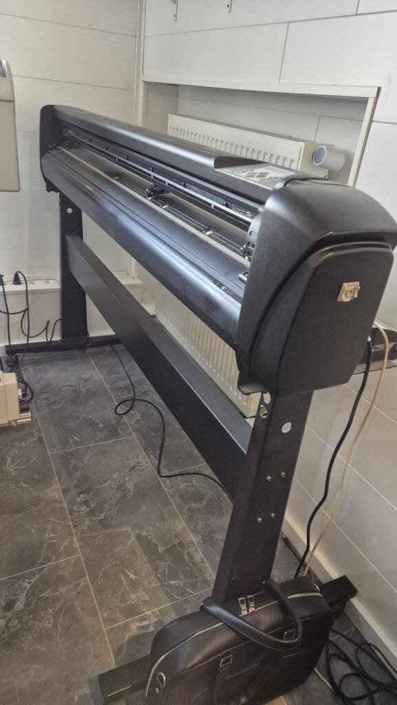 Mutoh ValueJet 1324X + Summa D140 snijplotter (set), Computers en Software, Printers, Gebruikt, Printer, Overige technieken, Kleur printen