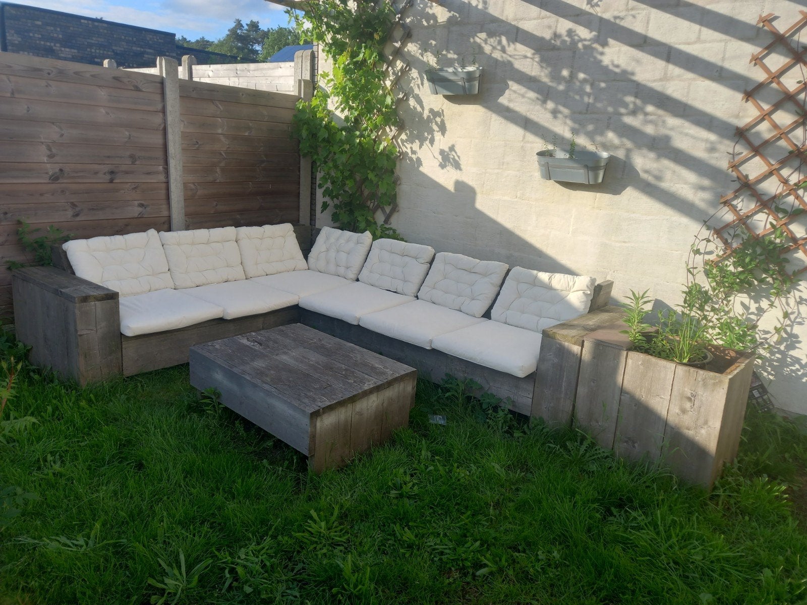 Tuinkussens te koop, Ophalen